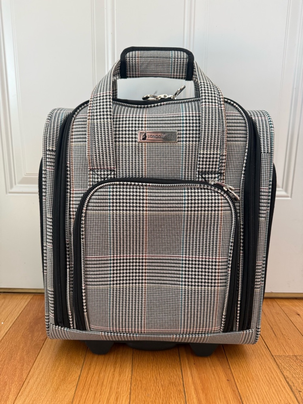 London Fog Black & White Plaid Rolling Travel Bag